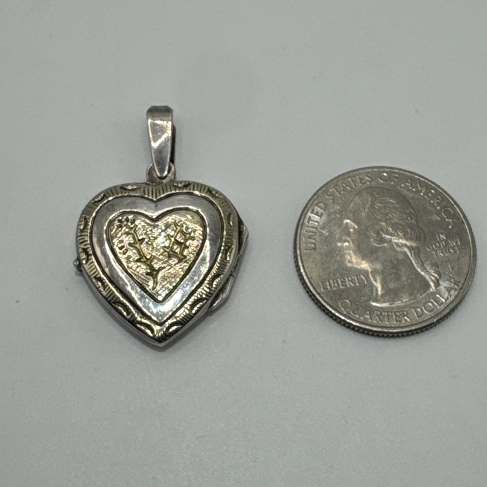 Vintage FAS 925 4.3g Sterling Silver Two-Tone Etched Heart Photo Locket Pendant